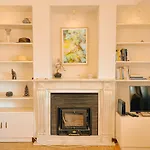 Lisbon River Vista - 2 Bedroom Terrace Retreat